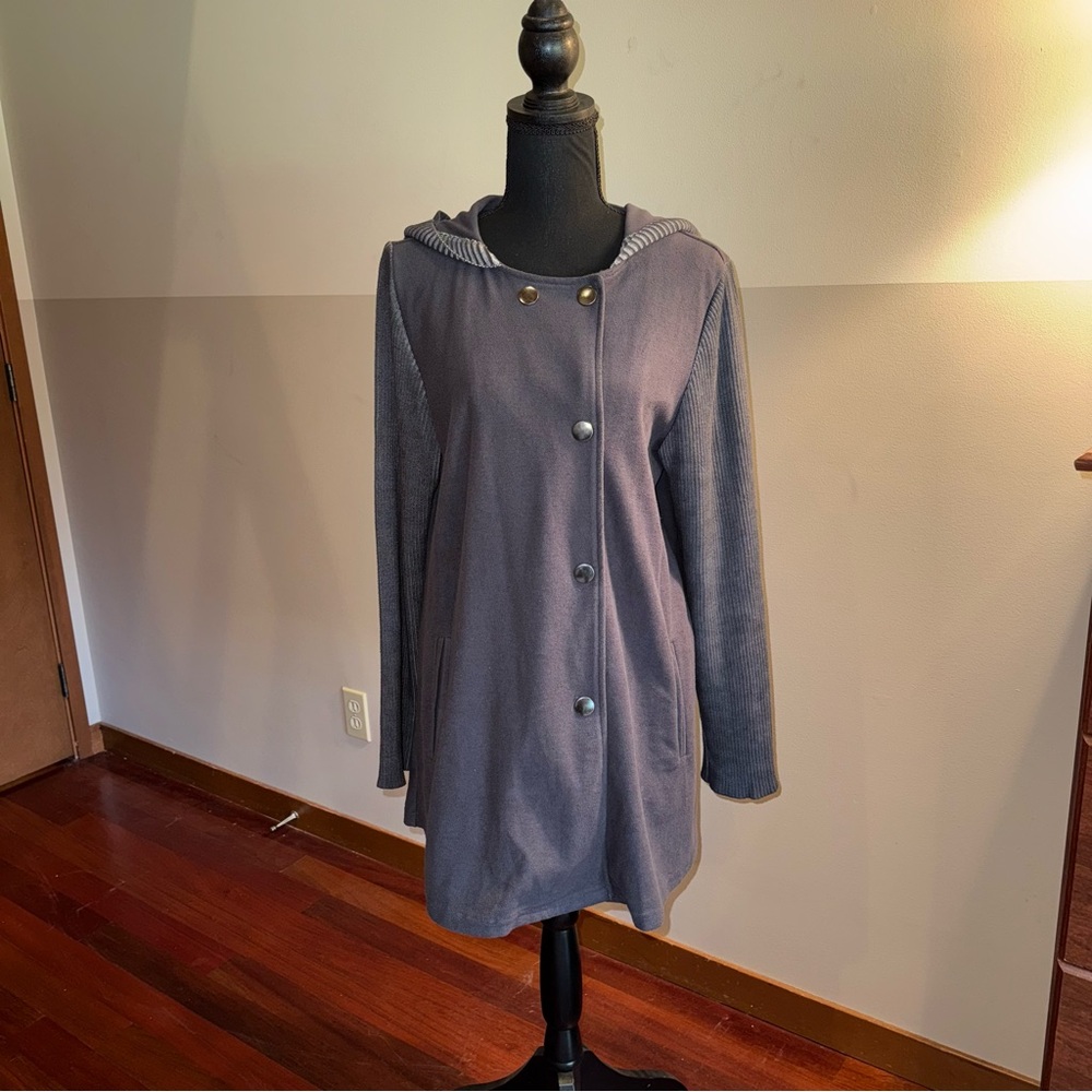 Elegant Gray Women's Coat 10 - Picture 2 of 7